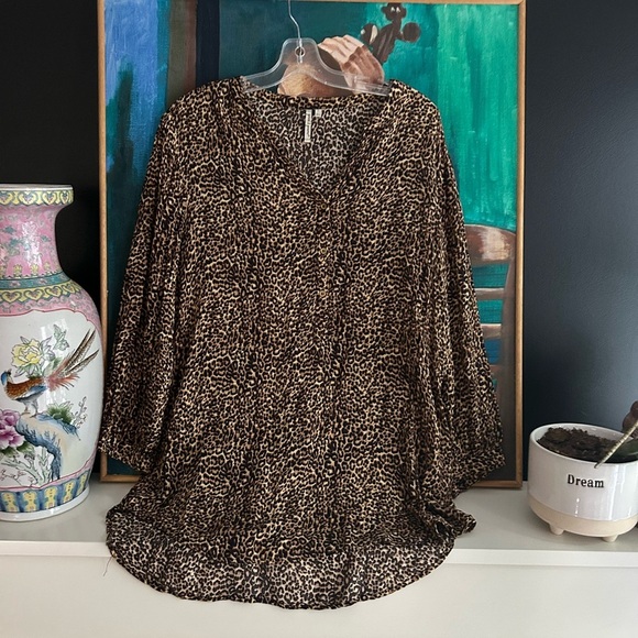 Grand & Greene Leopard Print Blouse L - Picture 11 of 11